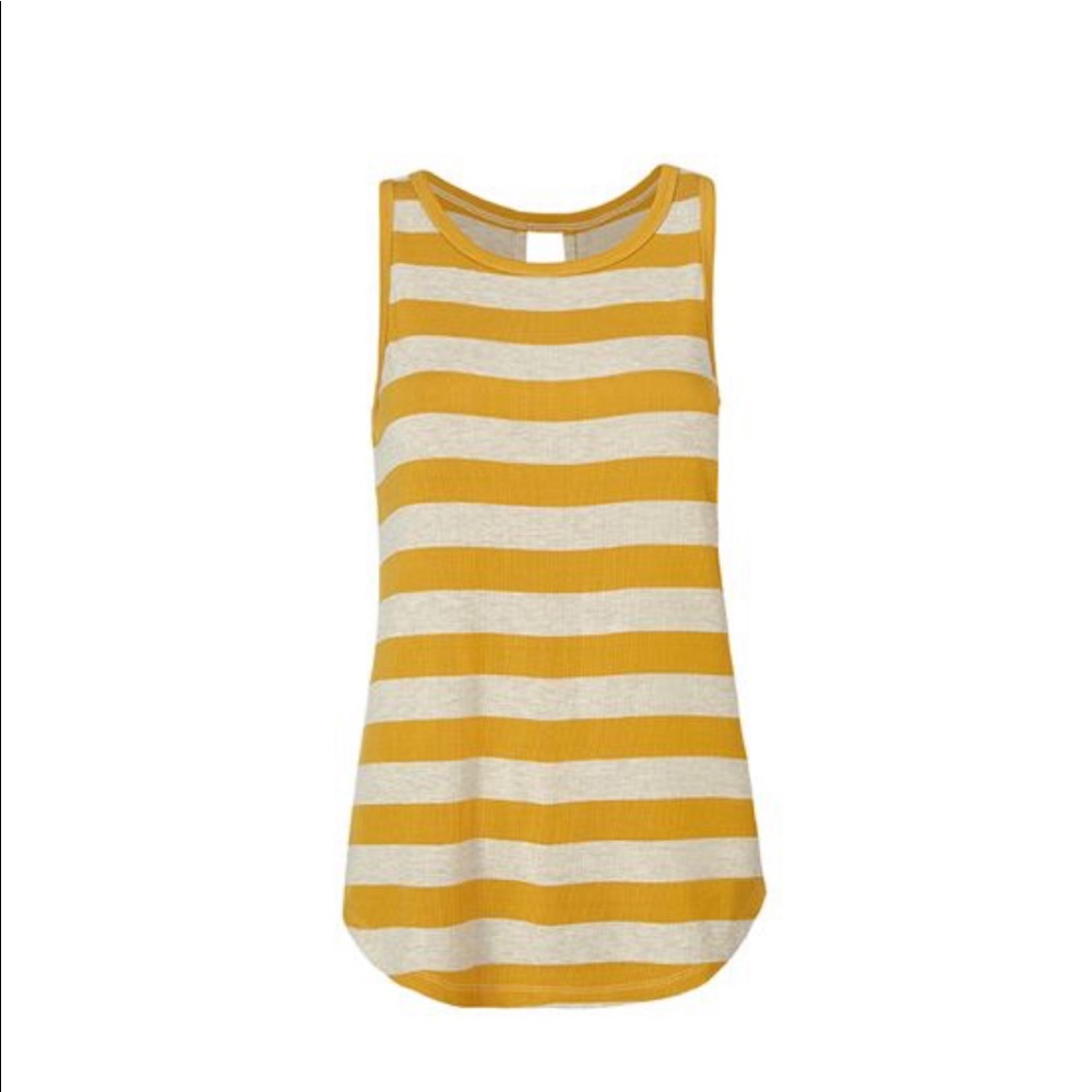 CAbi Fall 2020 NWT Liner Tank Medium